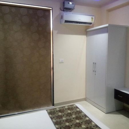 Anamsa Residency Hotel Vrindāvan Eksteriør billede