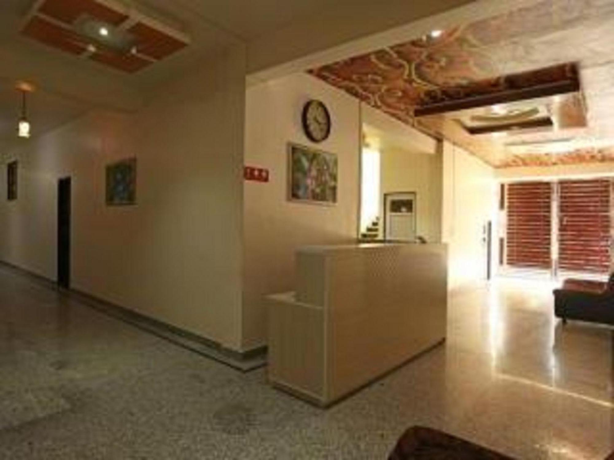 Anamsa Residency Hotel Vrindāvan Eksteriør billede