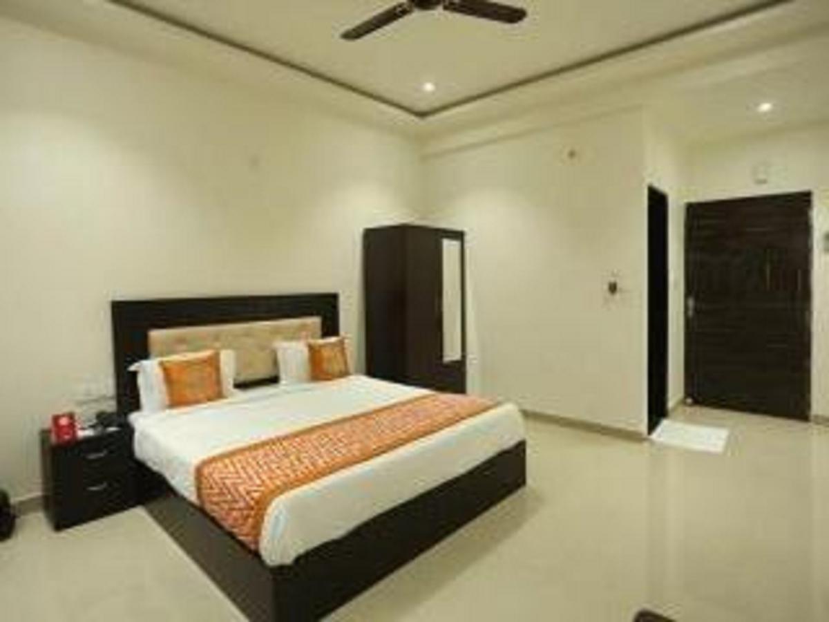 Anamsa Residency Hotel Vrindāvan Eksteriør billede