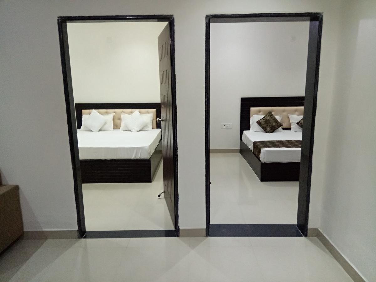 Anamsa Residency Hotel Vrindāvan Eksteriør billede